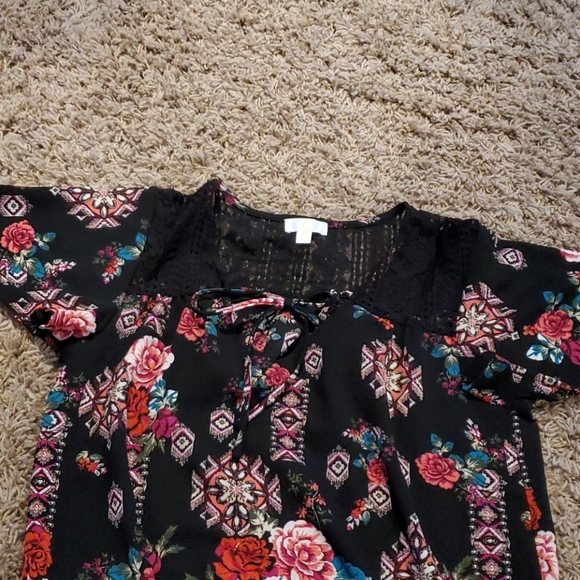 Very pretty Blouse - Picture 3 of 5